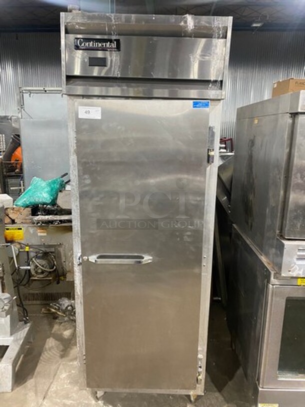 Continental Commercial Single Door Reach In Freezer! All Stainless Steel! MODEL DL1FE SN:14551455 115V 1PH - Item #1099471