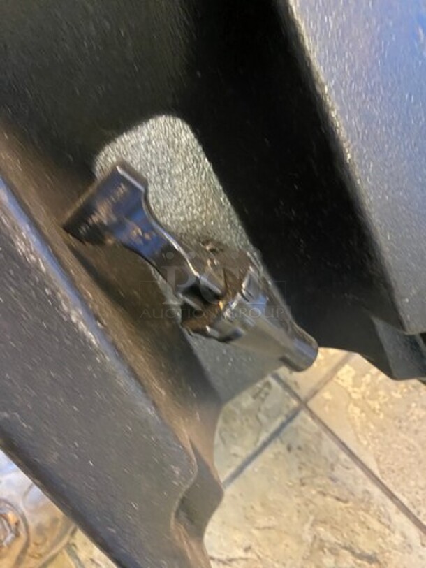 Cambro Insulated Beverage Dispenser/ Holder! With Side Handles! With Lid! - Image 5 of 5