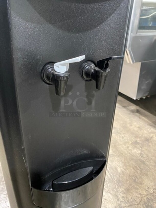 Black Poly Indoor Water Dispenser! Model: F528KB010NBPN SN: IE08A03880 115V 60HZ 1 Phase - Image 5 of 9