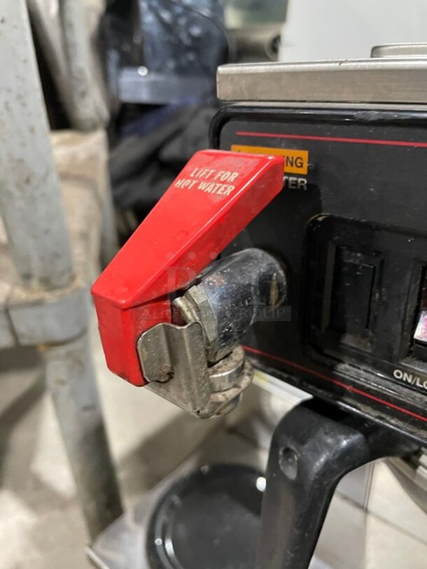 Bunn Commercial Stainless Steel Countertop Coffee Brewer! With 6 Warmers! With Hot Water Dispenser! On Legs! 120/208-240V 1 Phase! Model: AXIOM 0/6 TWIN! - Image 8 of 10