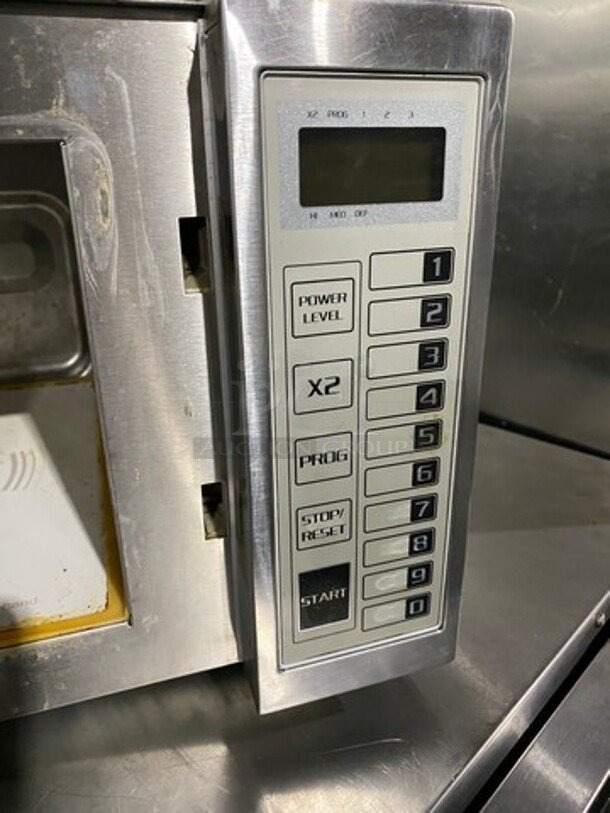 Summit Commercial Countertop Microwave Oven! All Stainless Steel! Model: SCM1000SS 120V - Image 7 of 8