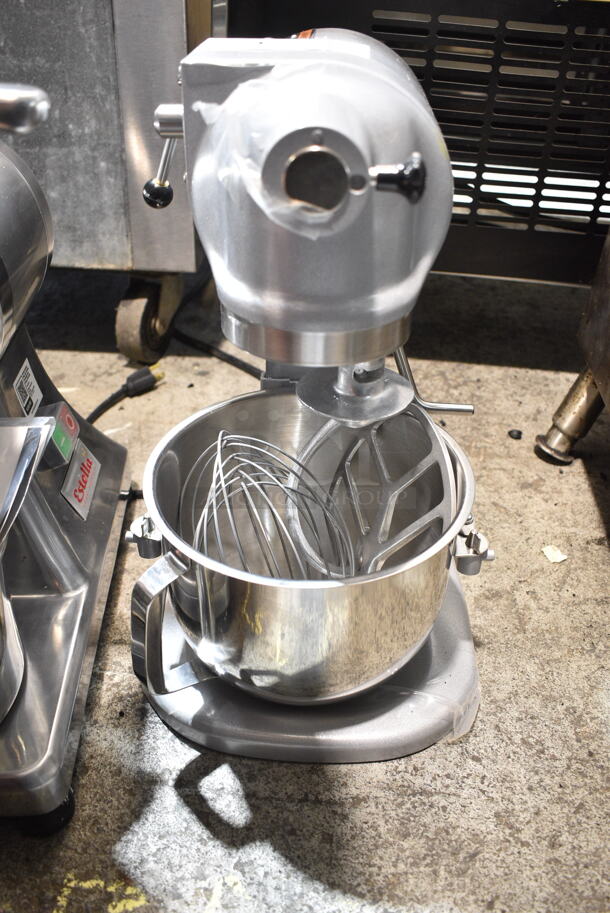 BRAND NEW SCRATCH AND DENT! Hobart N50 Metal Countertop 5 Quart Bowl Lift Planetary Dough Mixer w/ Stainless Steel Mixing Bowl, Paddle, Whisk and Dough Hook Attachments. 100-120 Volts, 1 Phase. Tested and Working! - Image 2 of 11