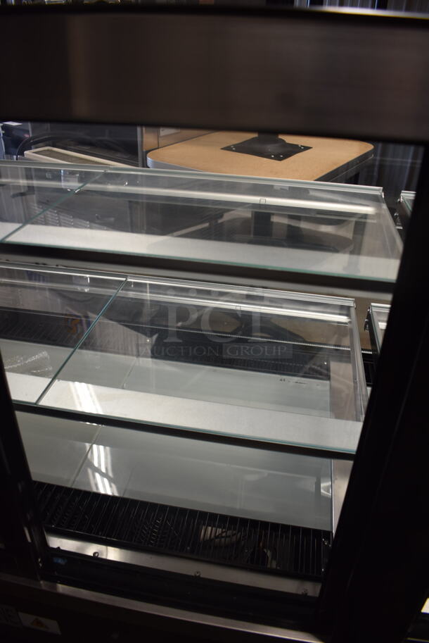 BRAND NEW SCRATCH AND DENT! Avantco BC-72-HC 72" Curved Glass Black Refrigerated Bakery Display Case on Commercial Casters. Missing Side Glass. 115 Volt 1 Phase. Tested and Working! - Image 8 of 12