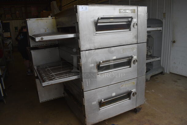 3 Lincoln Impinger Model 1600-015-AL Stainless Steel Commercial Natural Gas Powered Conveyor Pizza Oven on Commercial Casters. Bottom Oven Does Not Have Conveyor Belt. 110,000 BTU. 82x61x66. 3 Times Your Bid! - Image 2 of 9