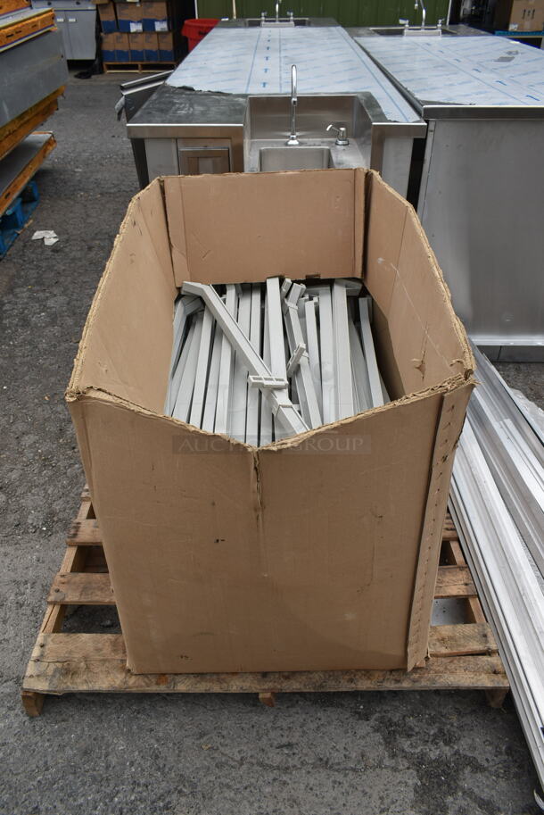 ALL ONE MONEY! Lot of BRAND NEW Cambro Gray Poly Shelf Support Rods - Image 4 of 4
