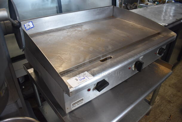 Toastmaster Pro Series Stainless Steel Commercial Countertop Electric Powered Flat Top Griddle w/ Thermostatic Controls and Stainless Steel Commercial Equipment Stand w/ Under Shelf. 208-240 Volts, 3 Phase. 36x26x16, 36x30x25 - Image 6 of 8