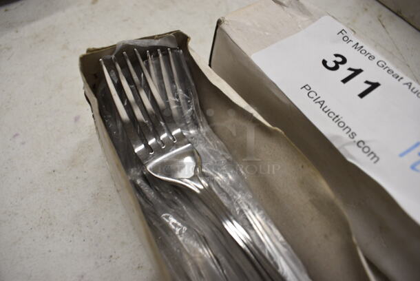 12 BRAND NEW IN BOX! Stainless Steel Balance Dinner Forks. 7.5". 12 Times Your Bid! - Image 2 of 4