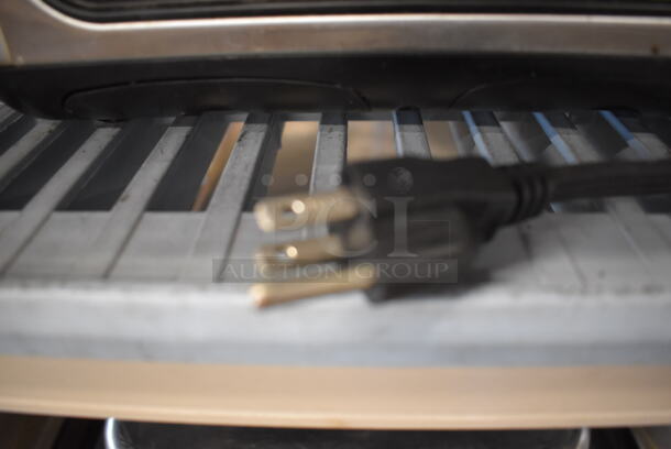 General Electric Metal Countertop 4 Slot Toaster. 120 Volts, 1 Phase. 11x10x7 - Image 6 of 6