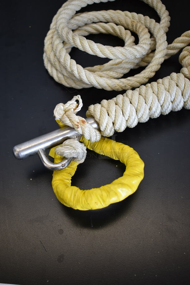 Hook and Rope - Image 4 of 5
