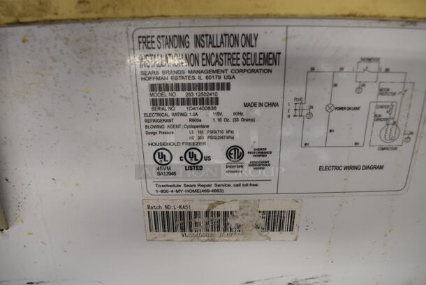 Sears 253.12502410 Chest Freezer. 115 Volts, 1 Phase. 29x21x32.5. Tested and Working! - Image 5 of 5