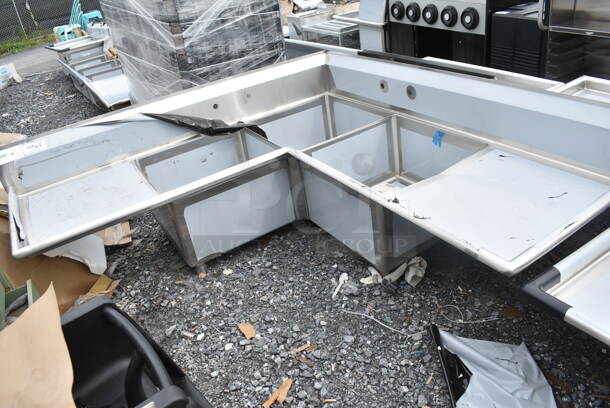 BRAND NEW SCRATCH AND DENT! Regency 600S3242424C Stainless Steel Commercial 3 Bay L Shaped Sink w/ Dual Drain Board. No Legs. Bays 24x24. Drain Boards 22x26 - Image 2 of 9