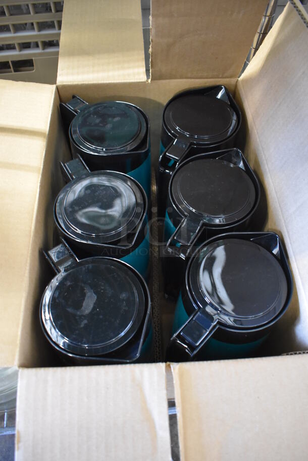 ALL ONE MONEY! Tier Lot of Various Items Including Glass and Ceramic Plates - Image 9 of 10