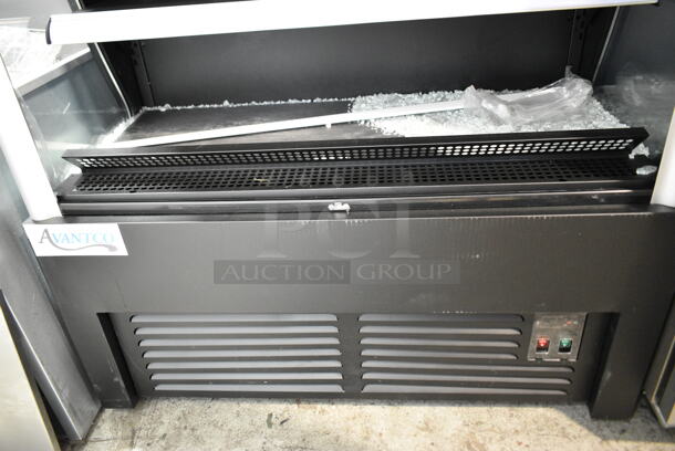 BRAND NEW SCRATCH AND DENT! 2023 Avantco MDR-2GD-35C Metal Commercial 46" Black Refrigerated Air Curtain Grab N Go Merchandiser. See Pictures for Broken Glass Pane. 115 Volts, 1 Phase. Tested and Working! - Image 7 of 8