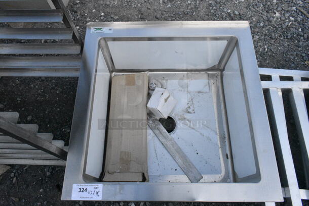 BRAND NEW SCRATCH AND DENT! Regency 600SM242412 29" 16-Gauge Stainless Steel One Compartment Floor Mop Sink - 24" x 24" x 12" Bowl - Image 3 of 4