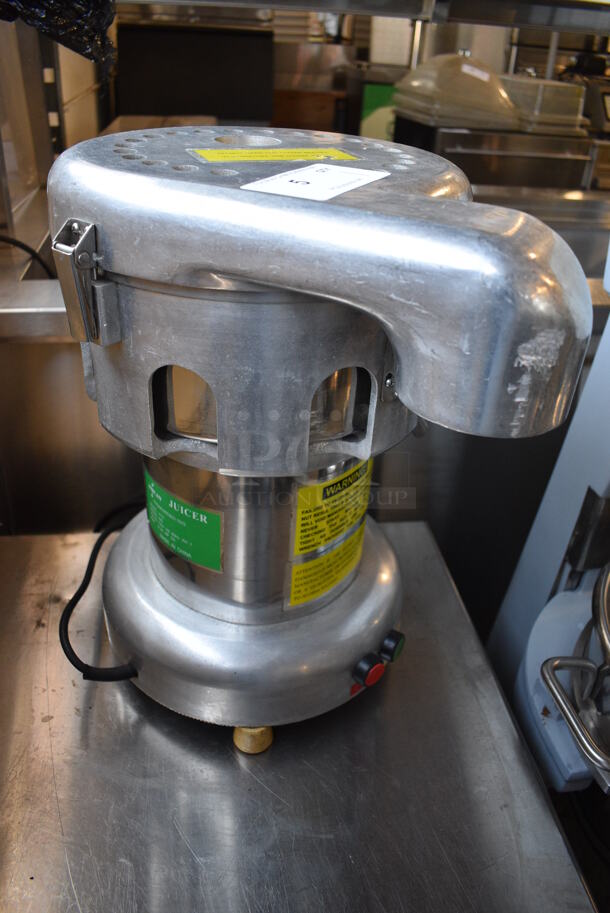 Omcan J110 Stainless Steel Commercial Countertop Electric Powered Juicer. 110 Volts, 1 Phase. 15x17x19. Tested and Working! - Image 6 of 6