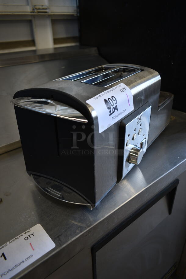 Kalorik BSET41707SS Stainless Steel Countertop 2 Slot Toaster w/ Right Side Griddle. 120 Volts, 1 Phase.  - Image 3 of 7