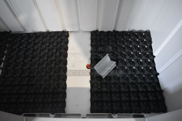 BRAND NEW SCRATCH AND DENT! 2022 Leer L100UAGP Metal Commercial Bagged Ice Freezer Merchandiser. Front Glass on Left Side Is Missing. 115 Volts, 1 Phase. 94x39x78. Tested and Working! - Image 7 of 12