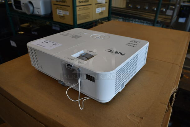 NEC NP-V302H Projector. 100-240 Volts, 1 Phase.  - Image 3 of 7