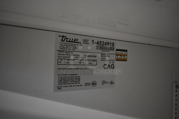 True TG2R-2S ENERGY STAR Stainless Steel Commercial 2 Door Reach In Cooler w/ Poly Coated Racks on Commercial Casters. 115 Volts, 1 Phase. Tested and Working! - Image 7 of 8
