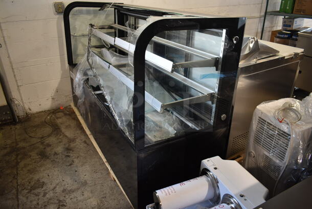BRAND NEW SCRATCH AND DENT! Avantco 193BC72HCB Metal Commercial 72" Curved Glass Black Refrigerated Bakery Display Case Merchandiser. See Pictures For Broken Glass. 110-120 Volts, 1 Phase. Tested and Powers On But Does Not Get Cold - Image 4 of 7