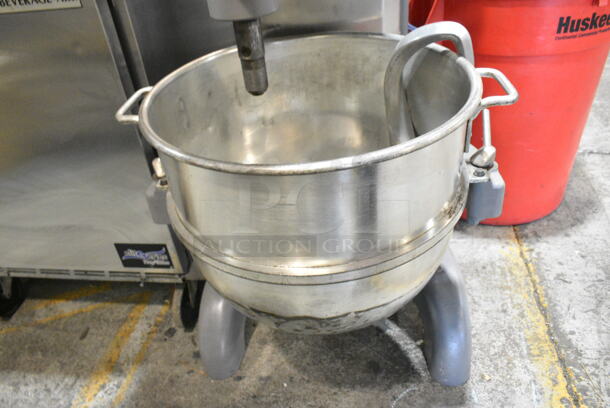 Hobart H-600 Metal Commercial Floor Style 60 Quart Planetary Dough Mixer w/ Mixing Bowl and Dough Hook Attachment. 208 Volts, 3 Phase. - Image 4 of 9