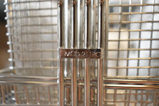6 BRAND NEW SCRATCH AND DENT! Metal Fry Baskets. Includes 5.5x20.5x12, 5x20.5x12. 6 Times Your Bid!  - Image 10 of 12