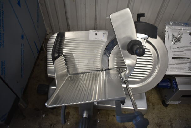 BRAND NEW SCRATCH AND DENT! 2022 Hobart EDGE14-11 Stainless Steel Commercial Countertop Meat Slicer w/ Blade Sharpener. 115 Volts, 1 Phase. Tested and Working! - Image 5 of 11