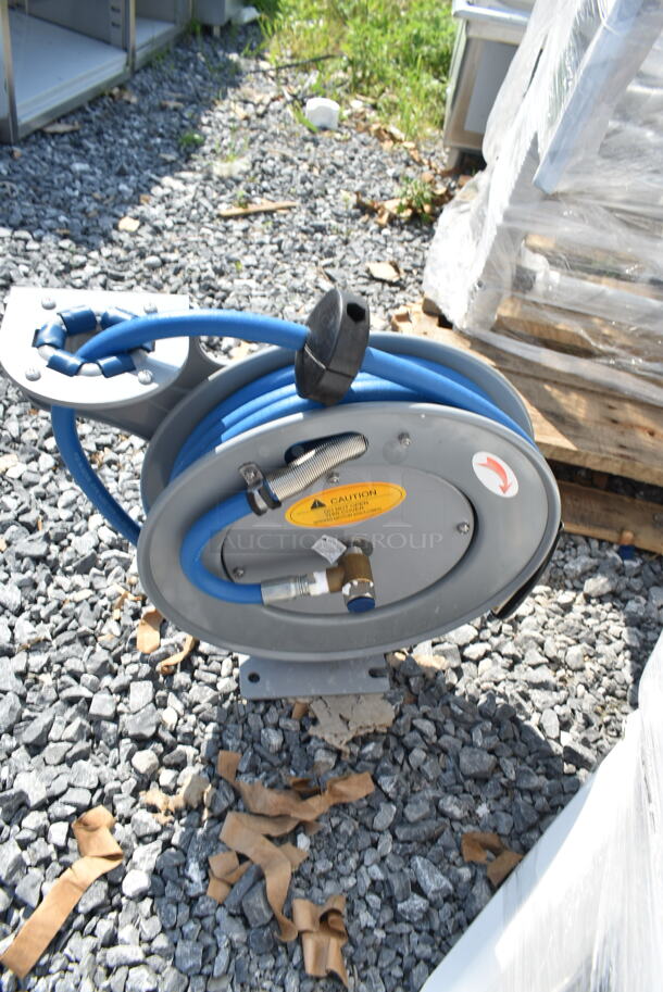 BRAND NEW SCRATCH AND DENT! T&S B-7232 Wall Mounted Hose Reel with 35' Hose, 4+ GPM Spray Valve, Swivel, Swing Bracket, and 48" Supply Hose - Image 3 of 4
