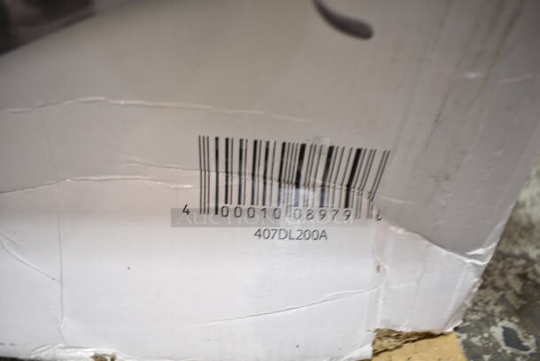 BRAND NEW SCRATCH AND DENT! Choice 407DL200A Stainless Steel Classic 8 Qt. Full Size Chafer - Image 3 of 3