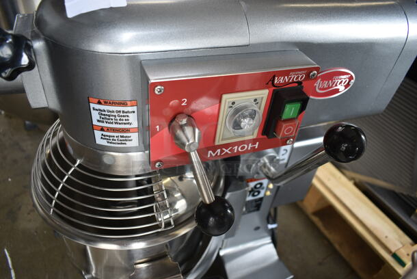 BRAND NEW SCRATCH AND DENT! Avantco 177MX10H Metal Commercial Countertop 10 Quart Planetary Dough Mixer w/ Stainless Steel Mixing Bowl, Bowl Guard, Dough Hook and Paddle Attachments. 120 Volts, 1 Phase. Tested and Working! - Image 3 of 10