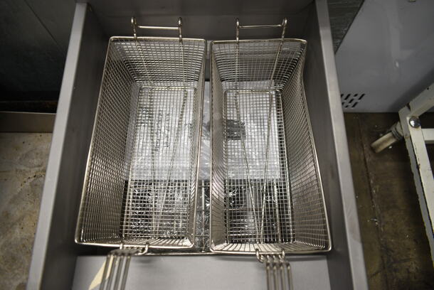 BRAND NEW SCRATCH AND DENT! Wilprep WP-F3-NG Stainless Steel Commercial Floor Style Natural Gas Powered Deep Fat Fryer w/ 2 Metal Fry Baskets. 90,000 BTU. - Image 4 of 8