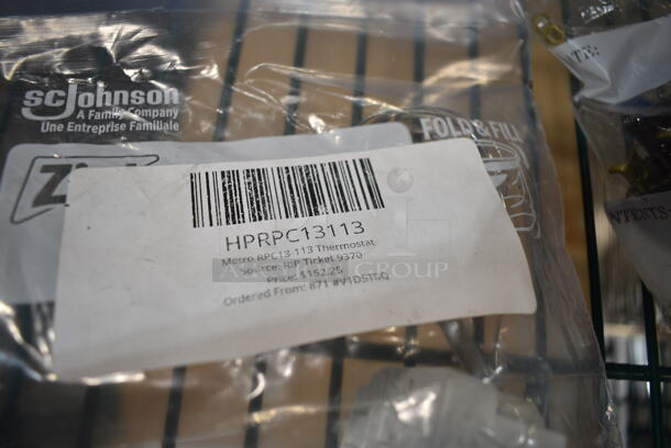 2 BRAND NEW SCRATCH AND DENT! Items; HPRPC13113 Metro RPC13-113 Thermostat and 683500015B Robertshaw 5000-15B Thermostat; Type D1 / D18; 100-250 Degrees Fahrenheit; 48" Capillary. 2 Times Your Bid! - Image 3 of 4