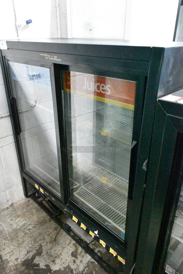 True GDM-41SL-54-LD Metal Commercial 2  Door Reach In Cooler Merchandiser w/ Poly Coated Racks. 115 Volts, 1 Phase. Tested and Does Not Power On - Image 1 of 5