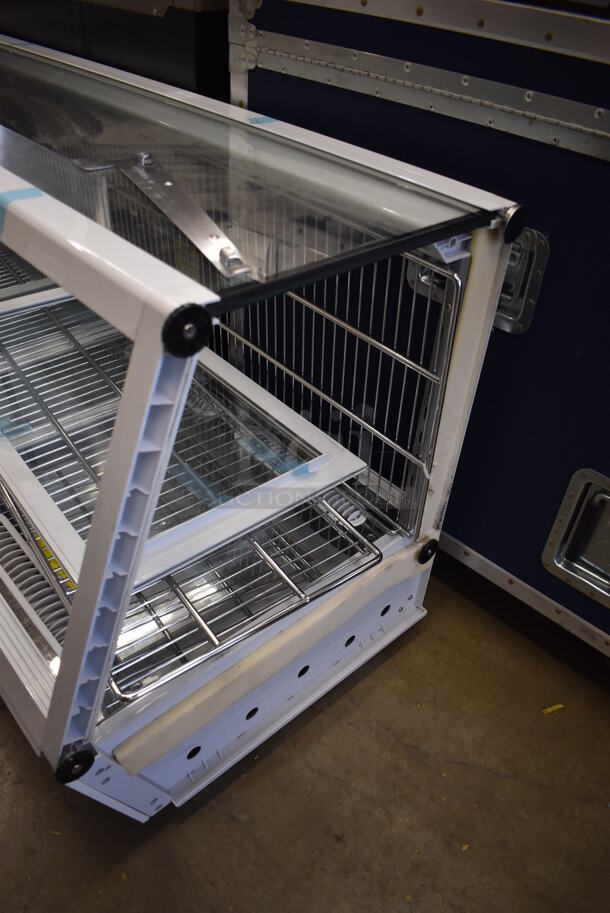 BRAND NEW SCRATCH AND DENT! Avantco Metal Commercial Countertop Refrigerated Display Case Merchandiser. Right Panel Is Missing. 60x24x24. Tested and Working! - Image 2 of 7