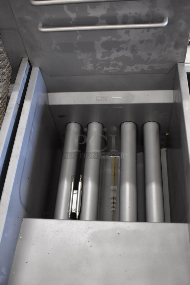 2022 Avantco FF400-N Stainless Steel Commercial Floor Style Natural Gas Powered Deep Fat Fryer. 120,000 BTU. 15.5x30x46 - Image 5 of 7