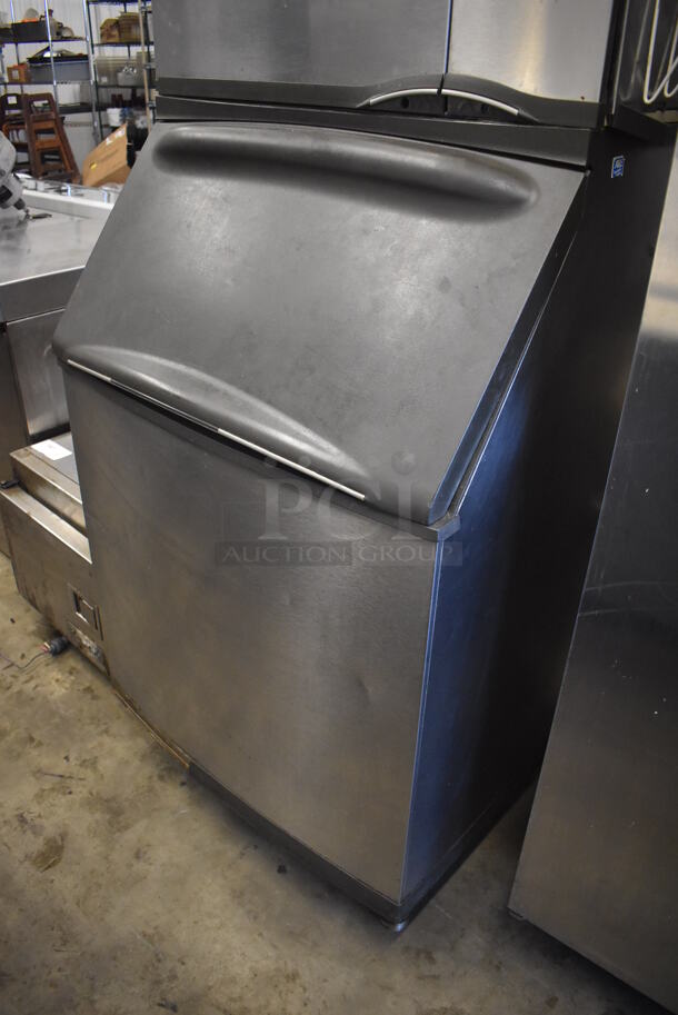 Manitowoc SY0854A Stainless Steel Commercial Ice Head on Manitowoc B570 Commercial Ice Bin. 208-230 Volts, 1 Phase. 30x34x77 - Image 4 of 6