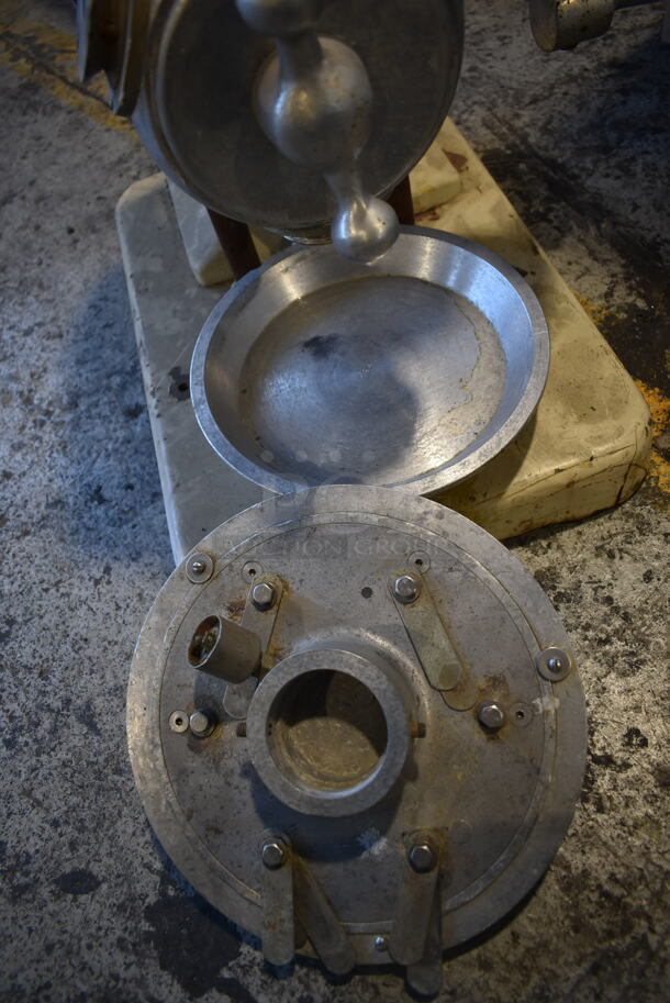 Kaiser Dial O Matic 300 Metal Commercial Countertop Pie Press. 115 Volts, 1 Phase. Tested and Does Not Power On - Image 6 of 6