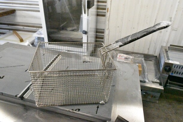BRAND NEW SCRATCH AND DENT! 2024 Avantco 177F202 Stainless Steel Commercial Countertop Electric Powered 2 Bay Fryer w/ Lids and Metal Fry Baskets. 208-240 Volts, 1 Phase. - Image 8 of 11