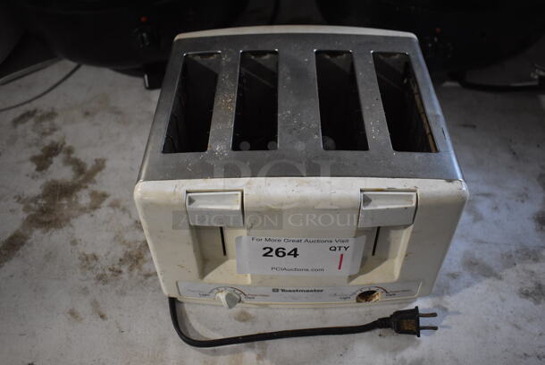 Toastmaster D1055B Metal Countertop 4 Slot Toaster. 120 Volts, 1 Phase. 10x10x6.5