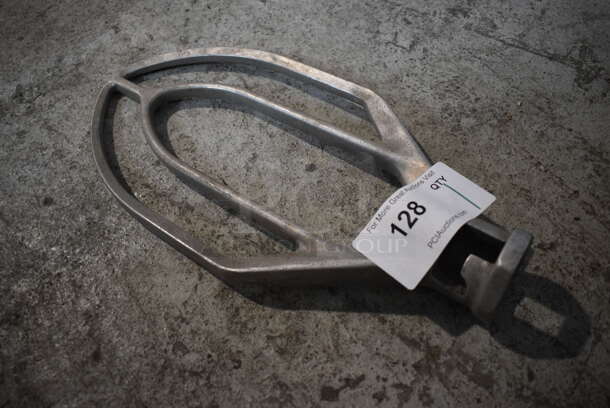 Hobart VMLH30 Metal Commercial 30 Quart Paddle Attachment for Mixer. 8x3x16 - Image 2 of 5