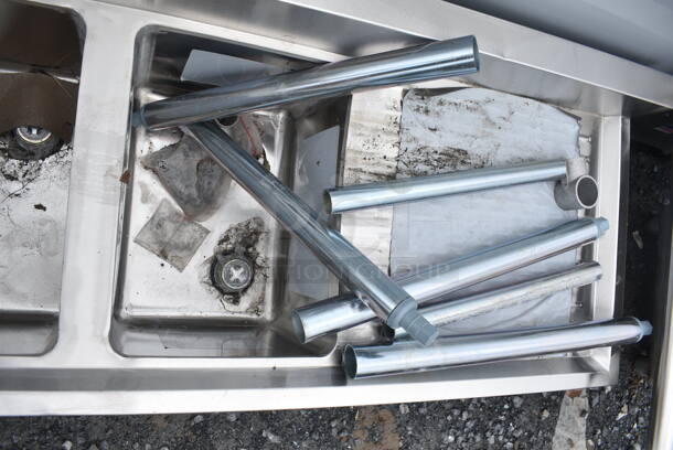 BRAND NEW SCRATCH AND DENT! Regency 600B31014219 3 Bowl Underbar Sink with Two Large Drainboards  - Image 8 of 10