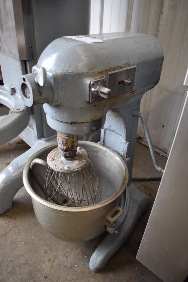 Hobart A-200 Metal Commercial Countertop 20 Quart Planetary Dough Mixer w/ Metal Mixing Bowl, Whisk and Dough Hook Attachments. 115 Volts, 1 Phase. 15x19x29. Tested and Working!