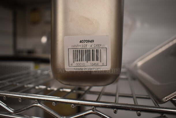 BRAND NEW SCRATCH AND DENT! Lot of Various Items Including Stainless Steel Drop In Bins; 4070949 1/9 and 1/2 Sizes and Two 1/2 Size Lids.  - Image 4 of 8