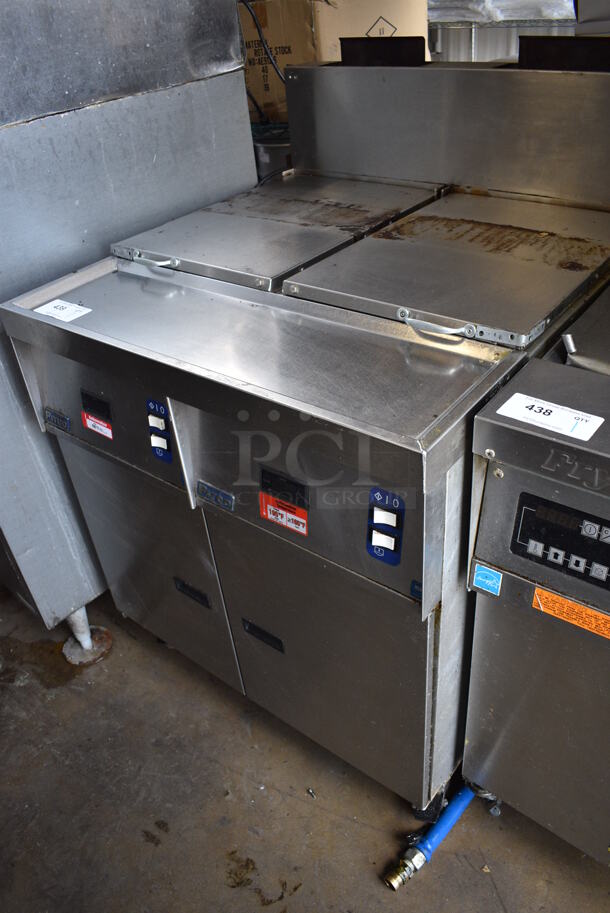 Pitco Frialator Model SRTG Stainless Steel Commercial Floor Style Natural Gas Powered 2 Bay Rethermalizer w/ 2 Lids on Commercial Casters. 55,000 BTU. 32.5x35.5x48
