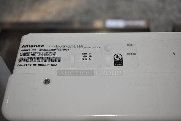 BRAND NEW SCRATCH AND DENT! Speed Queen TV6000WN 3.19 cu. ft. 27" Top Load Commercial Washer - Coin Operated  - Image 7 of 7