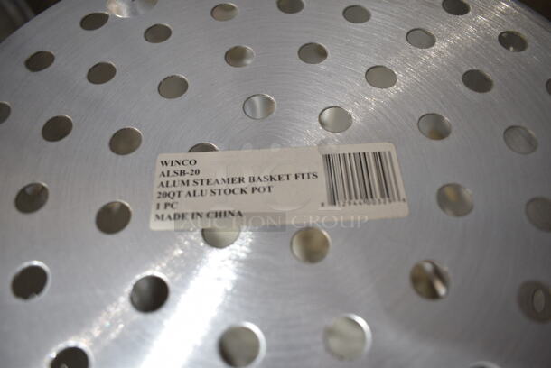 7 BRAND NEW! Metal Items; 5 Colanders and 2 Steam Inserts. 7 Times Your Bid! - Image 4 of 11