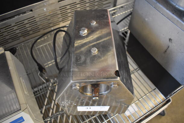 Omcan ERT12 Stainless Steel Commercial Countertop Meat Grinder Power Hub. 110 Volts, 1 Phase. 8.5x9.5x12. Tested and Powers On But Parts Do Not Move - Image 5 of 5