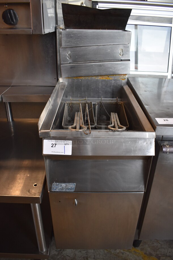 Pitco Frialator Stainless Steel Commercial Propane Gas Powered Deep Fat Fryer w/ 2 Metal Fry Baskets. - Image 1 of 5