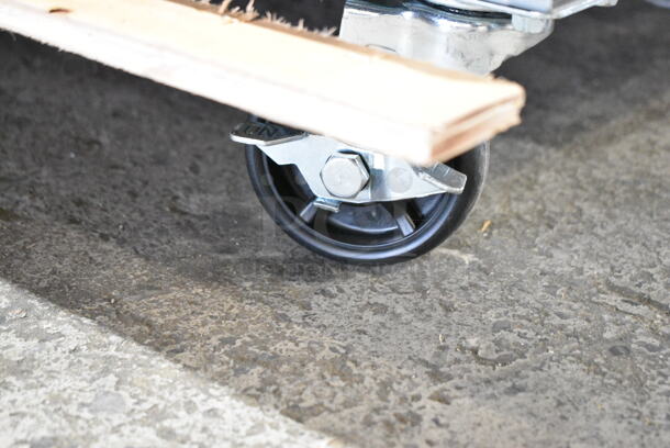 BRAND NEW SCRATCH AND DENT! 2024 Avantco 178GDC49FHCB Metal Commercial 2 Door Reach In Cooler w/ Poly Coated Racks on Commercial Casters. 115 Volts, 1 Phase. Tested and Powers On But Does Not Get Cold - Image 5 of 7