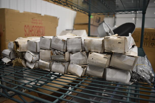 25 Boxes of 12 BRAND NEW! Winco 0006-08 Stainless Steel Toulouse Dinner Knives. 9". 25 Times Your Bid! - Image 4 of 6